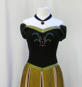 Pleated Princess Cosplay Dress And Necklace