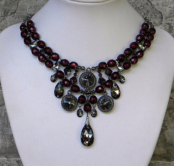 Garnet And Silver Gray Shade With Round Rhinestones Necklace
